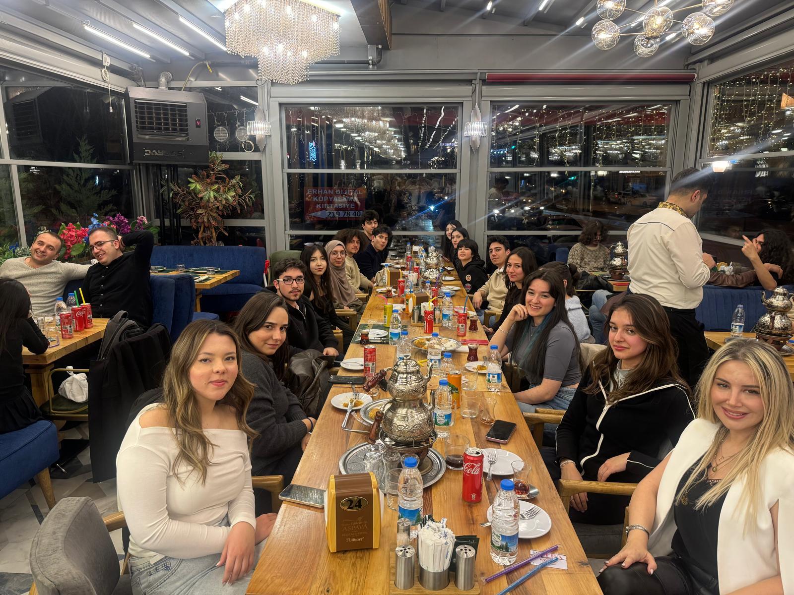 İngilizce Hazırlık Öğrencileri ile İftar Programında Bir Araya Geldi