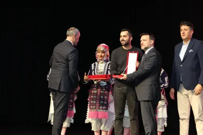 Lokman Hekim Üniversitesi, TÜSF Tanıtım ve Ödül Gecesi’nde Altın Madalya Aldı