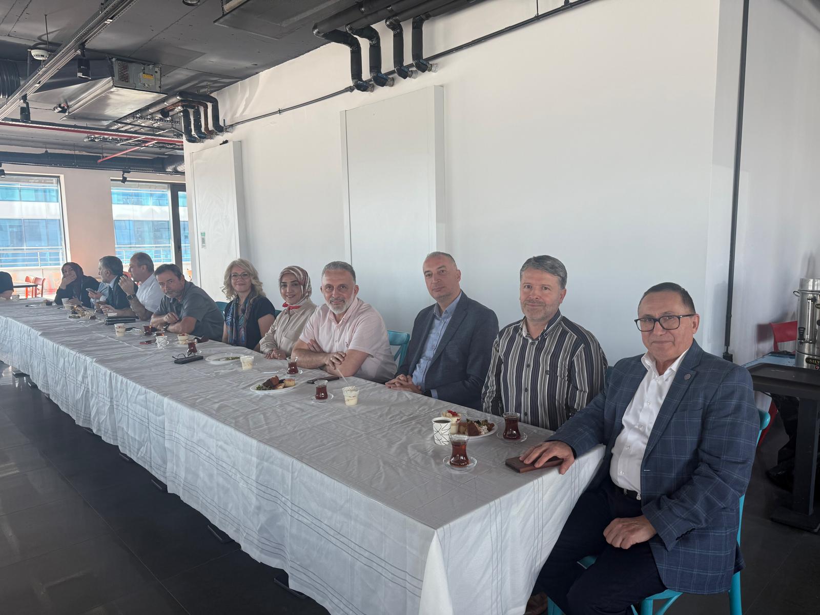 İdari Kadromuz 5 Çayında Bir Araya Geldi