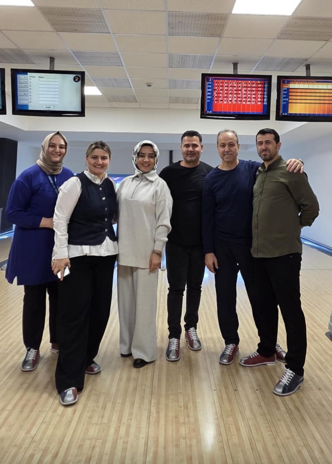 Bowling Turnuvası: Keyifli Rekabet, Ortak Deneyim