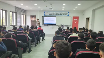 Tıp Fakültesi Halk Sağlığı Ana Bilim Dalı'ndan Toplumsal Katkı: MESEM Öğrencilerine “İş Sağlığı” Eğitimi