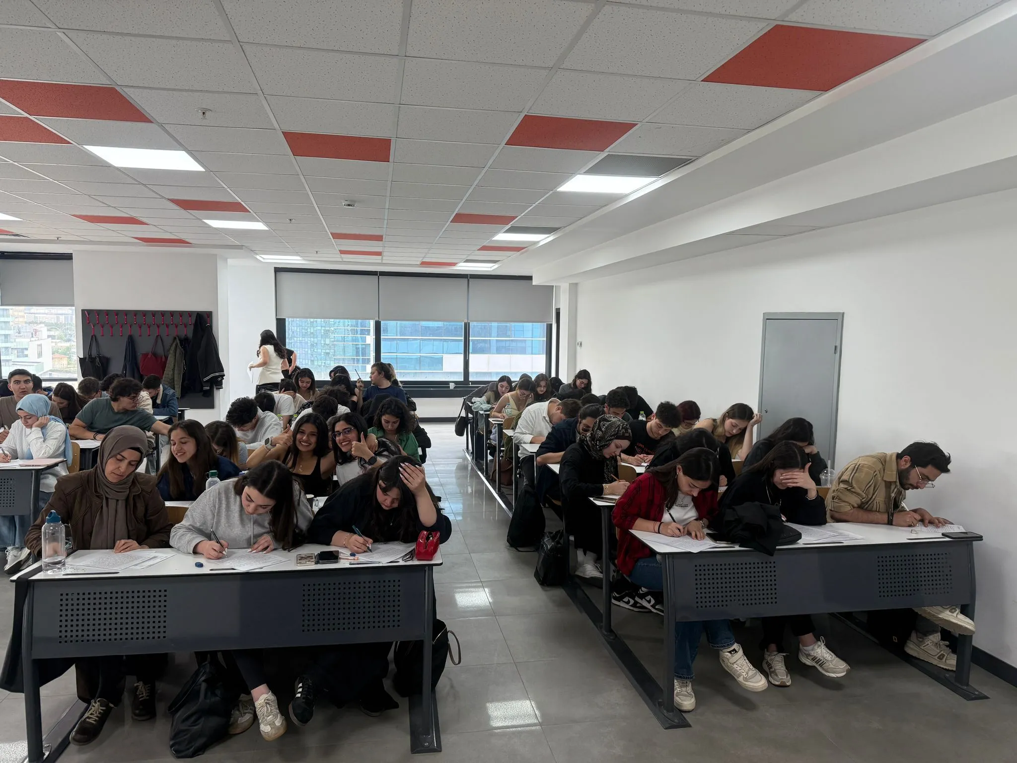 Lokman Hekim Üniversitesi DİLMER'den Öğrencilere Yazma Atölyesi: “Düşünceni Yazıya Dökmek”