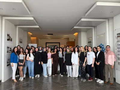 Lokman Hekim Üniversitesi DİLMER’de İngilizce Konuşma Etkinliği: Masa Üstü Oyunlarla Pratik Zamanı