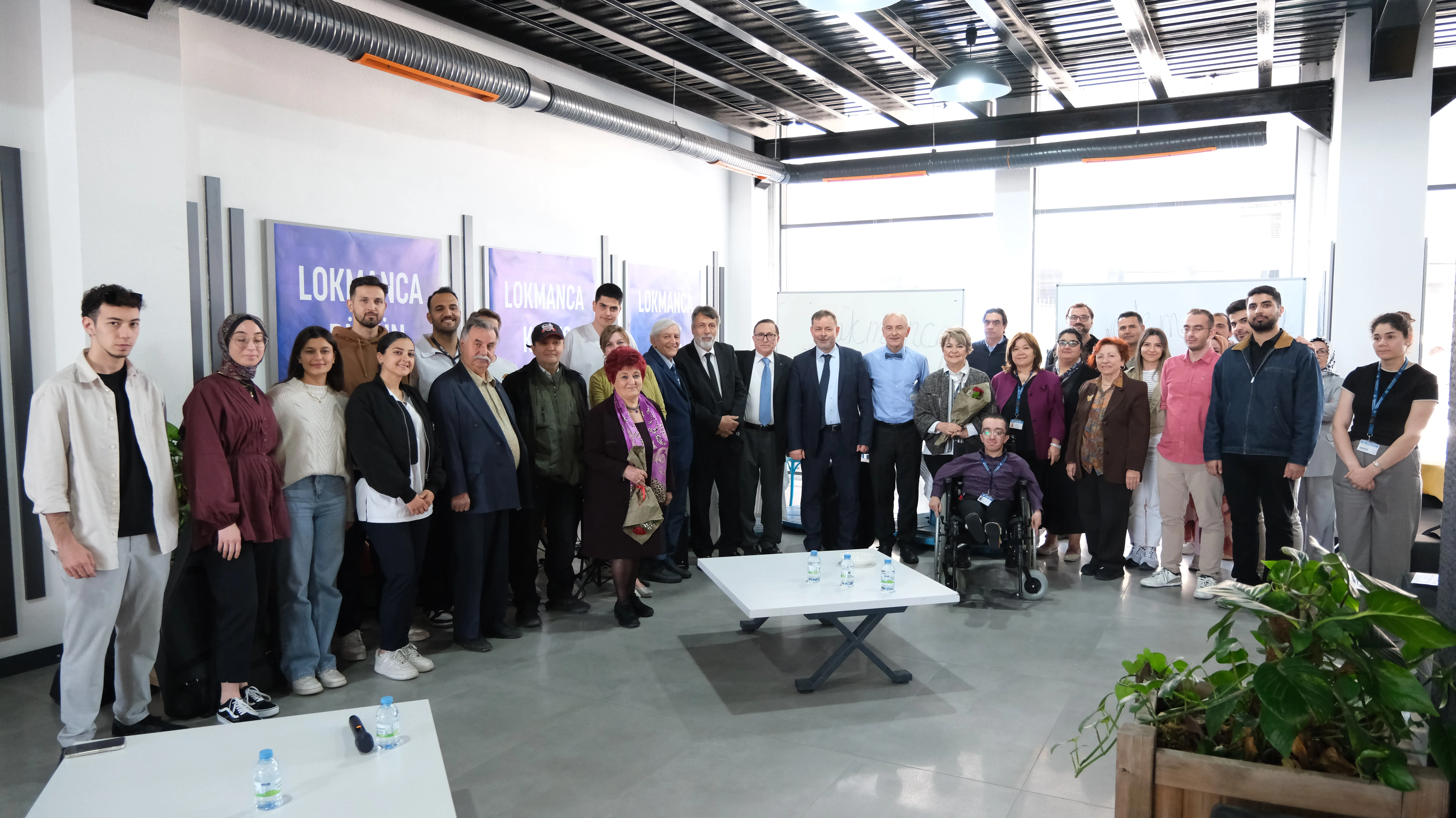 Lokman Hekim Üniversitesi’nde Anlamlı Buluşma: “Başarılmış Hayatlar” Söyleşisi Yoğun İlgi Gördü
