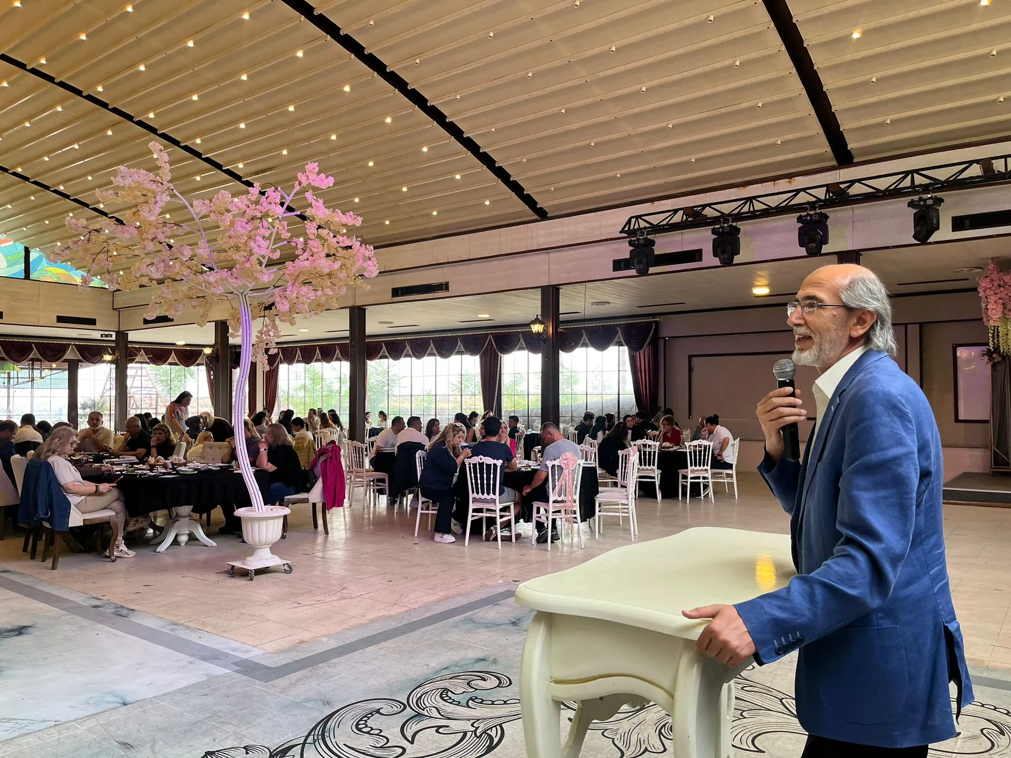 Lokman Hekim Üniversitesi Mezunları Buluştu