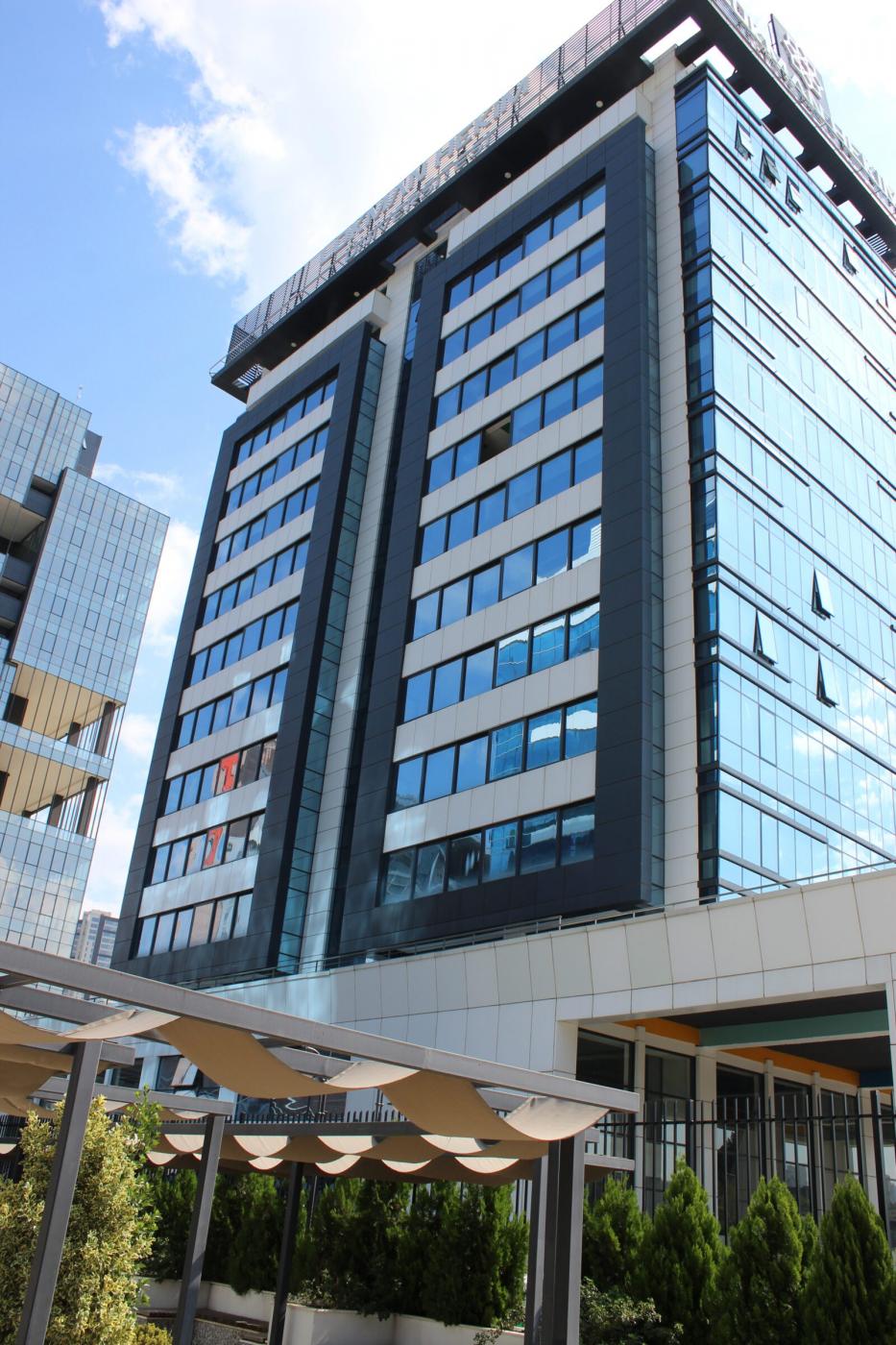 lokman hekim universitesi